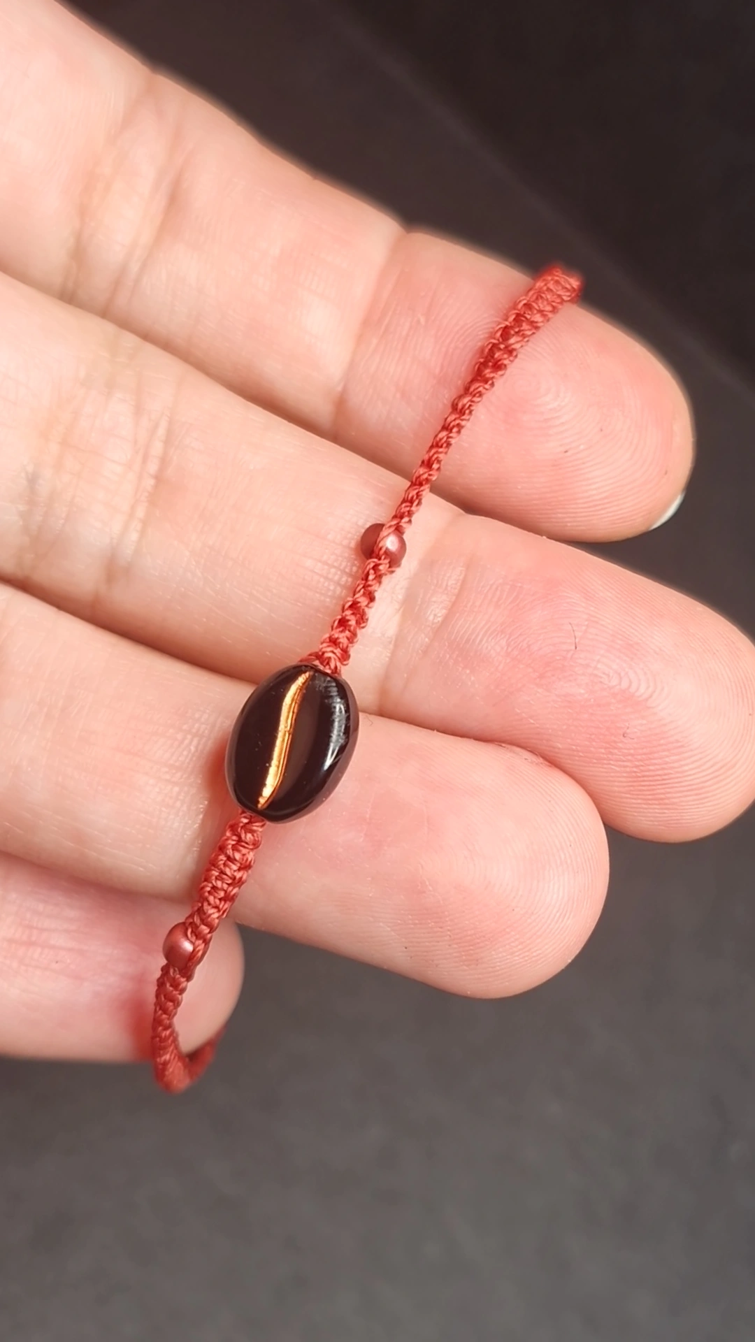 bracelet réalisé en macramé 100% fait main